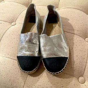 Tory Burch flat silver leather espadrilles